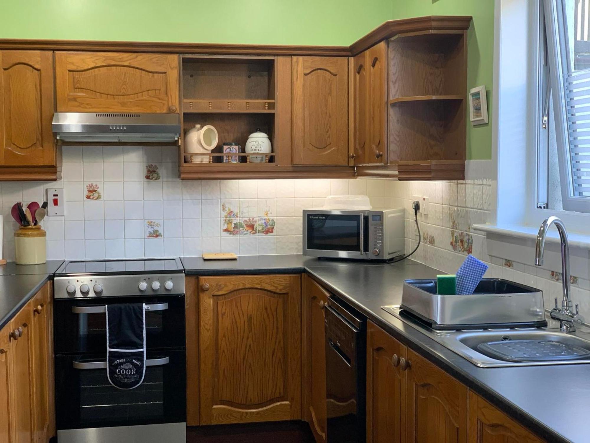 Skye Basecamp Hostel, Broadford Bay, Isle Of Skye Εξωτερικό φωτογραφία
