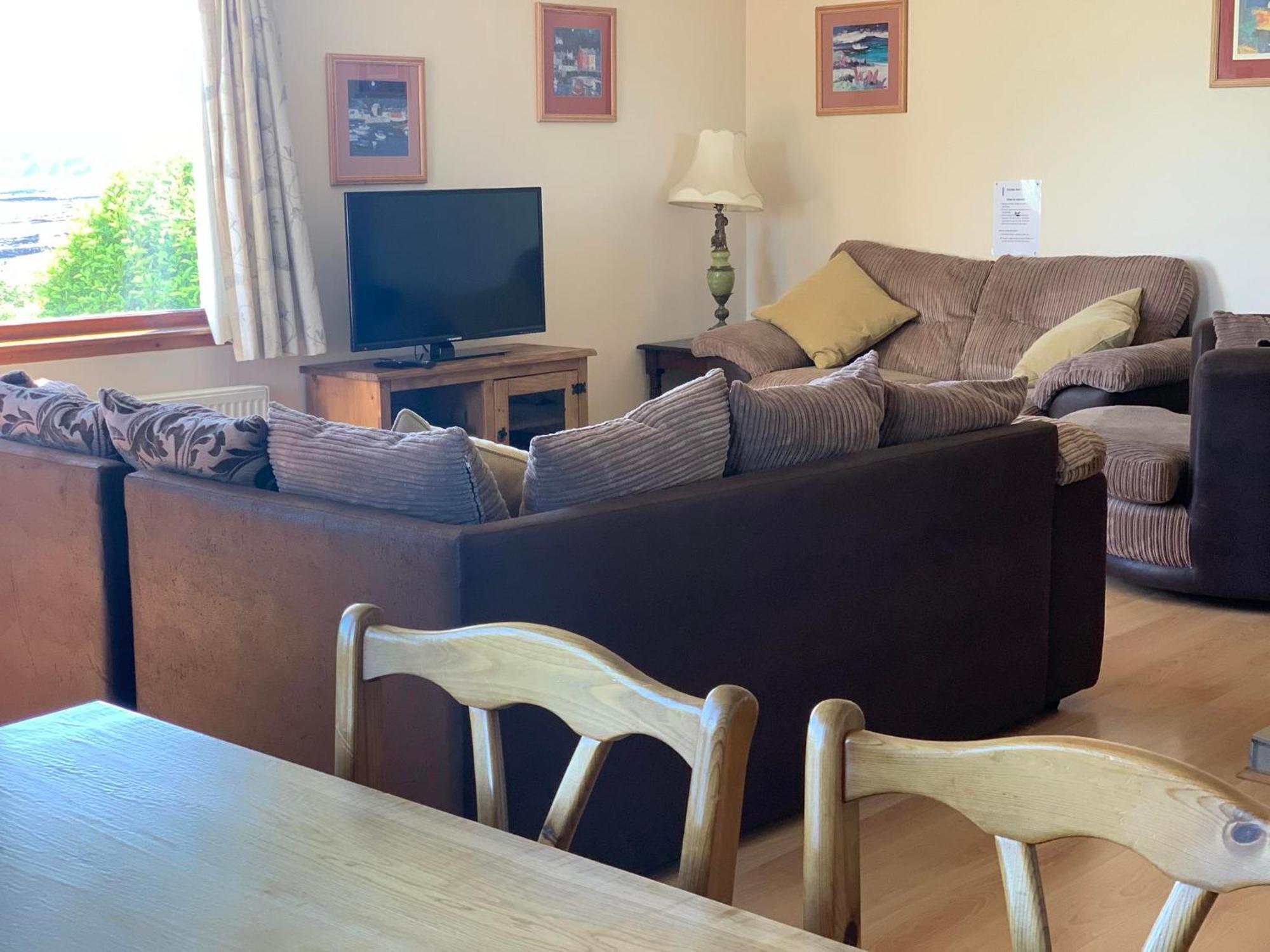 Skye Basecamp Hostel, Broadford Bay, Isle Of Skye Εξωτερικό φωτογραφία