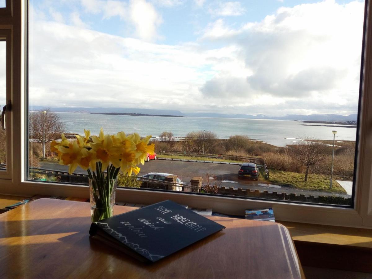 Skye Basecamp Hostel, Broadford Bay, Isle Of Skye Εξωτερικό φωτογραφία