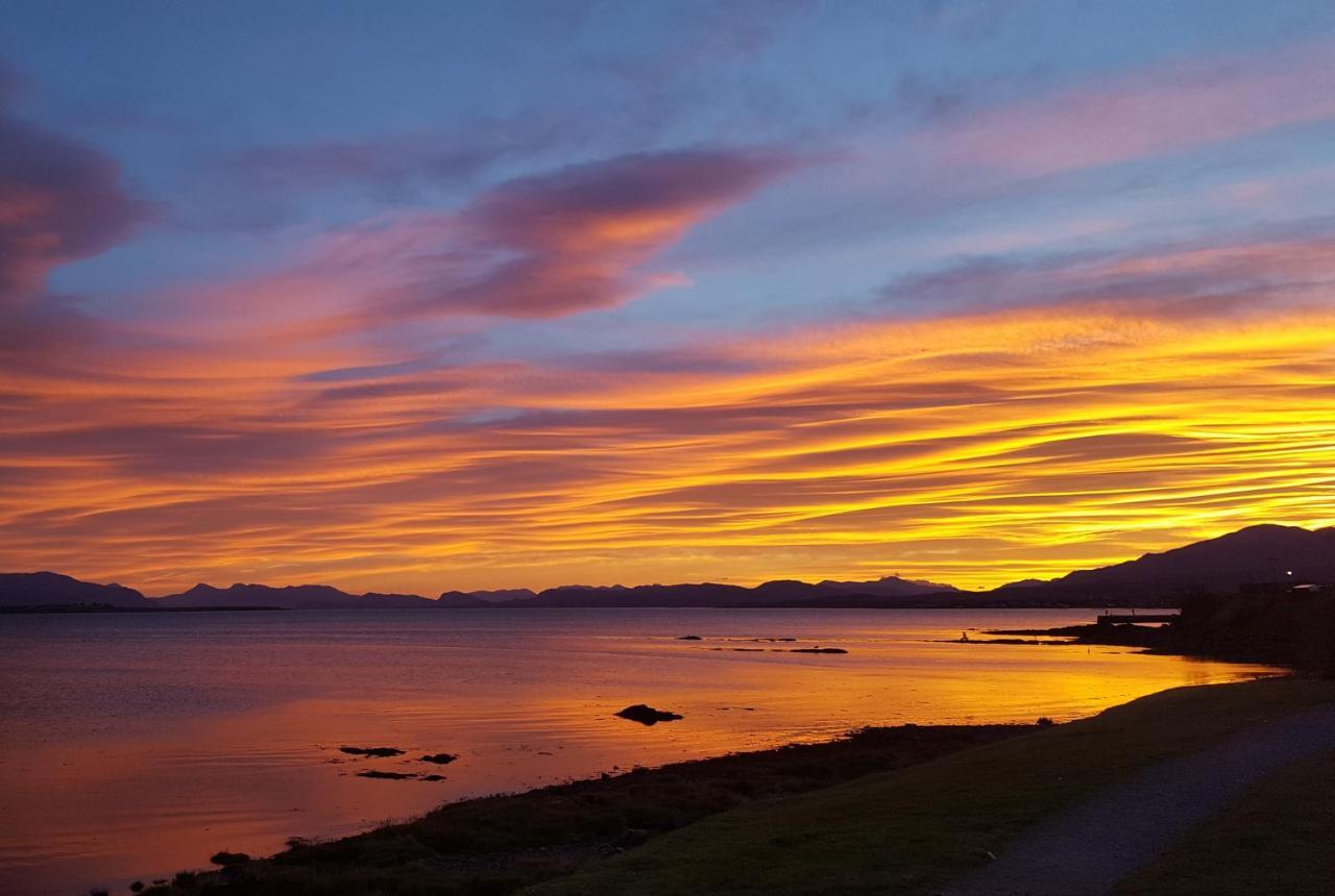 Skye Basecamp Hostel, Broadford Bay, Isle Of Skye Εξωτερικό φωτογραφία